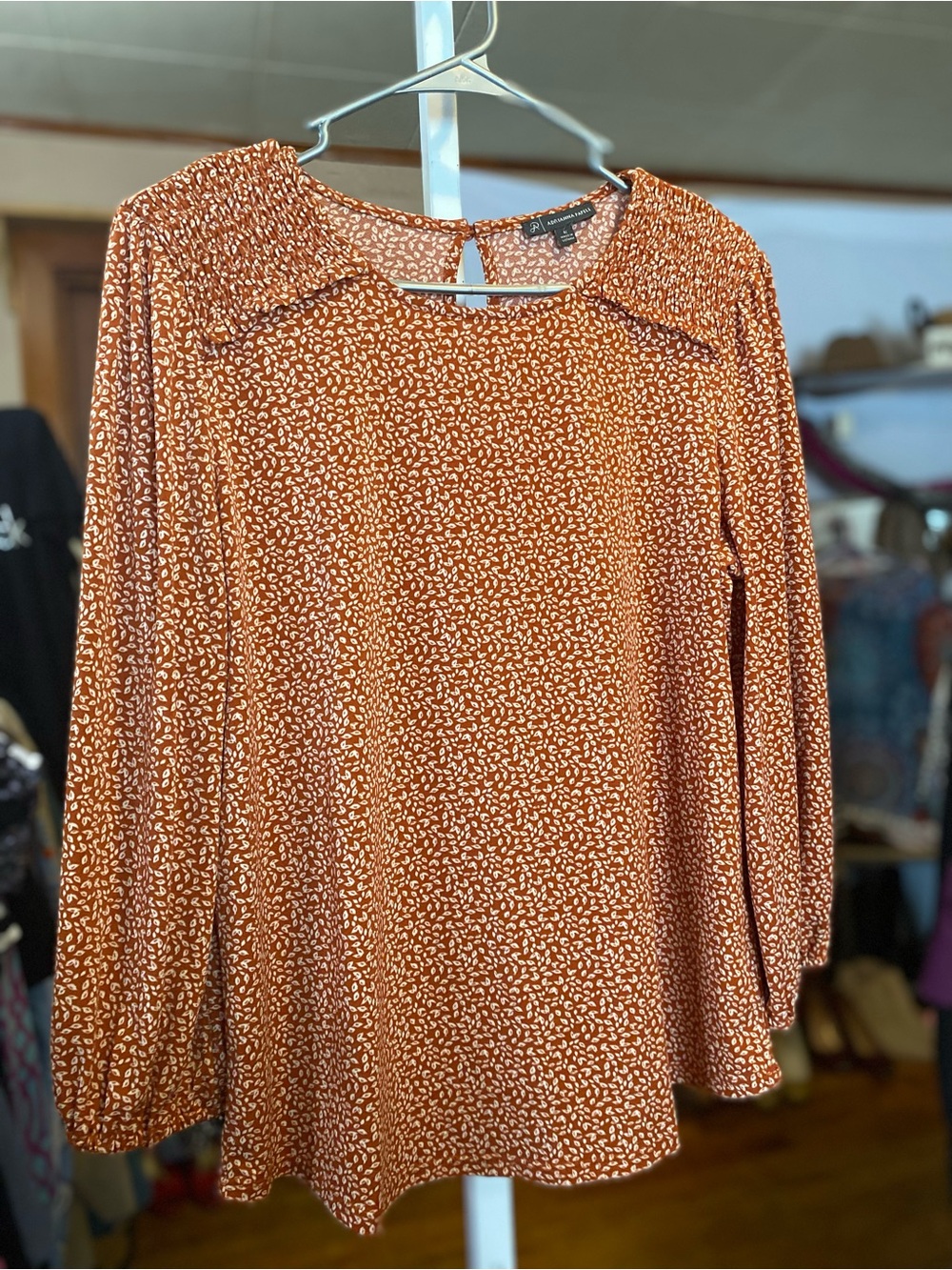 Adrianna Papell Rust and White Leafy Print Long Sleeve Blouse with smocked shoul